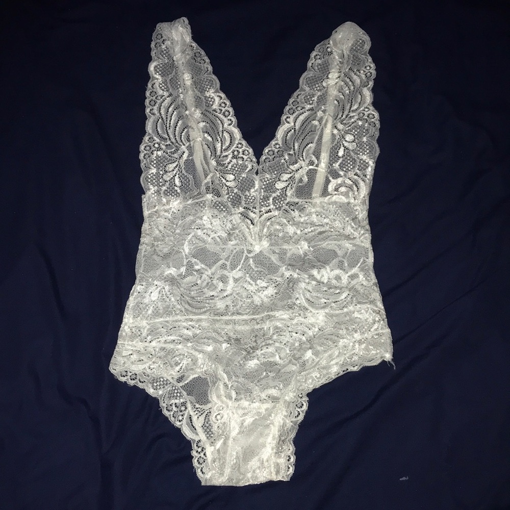 White lace body suit